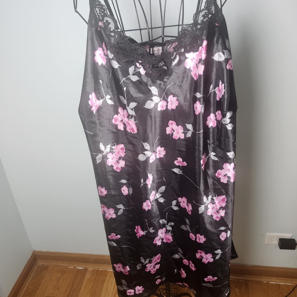 Cacique Other - Cacique Floral Lace Trim Chemise Black Pink NWT Size 26/28